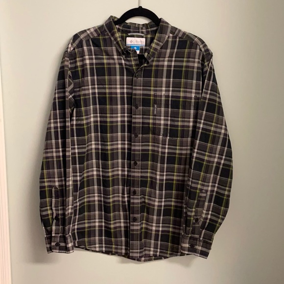 Men’s Columbia Plaid Button Down - Picture 1 of 5